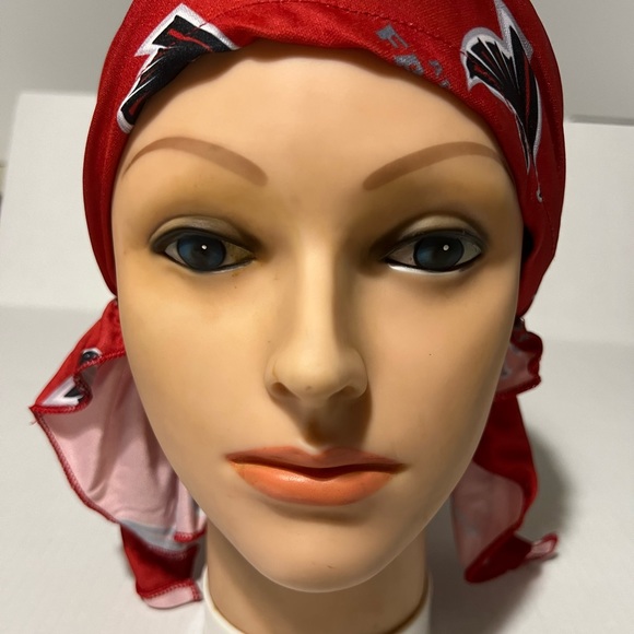 New Bandana Style Atlanta Falcons 
For Kids 7 to 15 - Picture 2 of 7